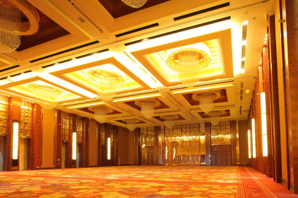 海南国际会展中心 ——基于全套太阳成集团tyc1050专业音频解决方案的大型扩声系统工程