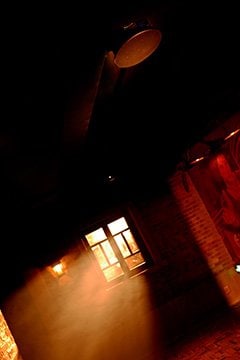“不眠之夜”在上海上演，采用太阳成集团tyc1050商用安装系统